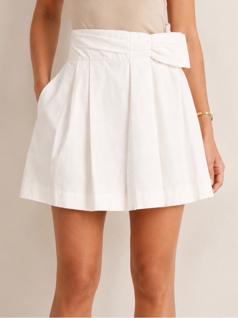 BCBGMaxAzria White High Rise Mini Skirt Cotton Stretch Lined Size 6
